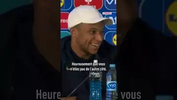 🙃 La petite blague de Mbappé : "Heureusement que vous n'étiez pas de l'autre côté" #shorts