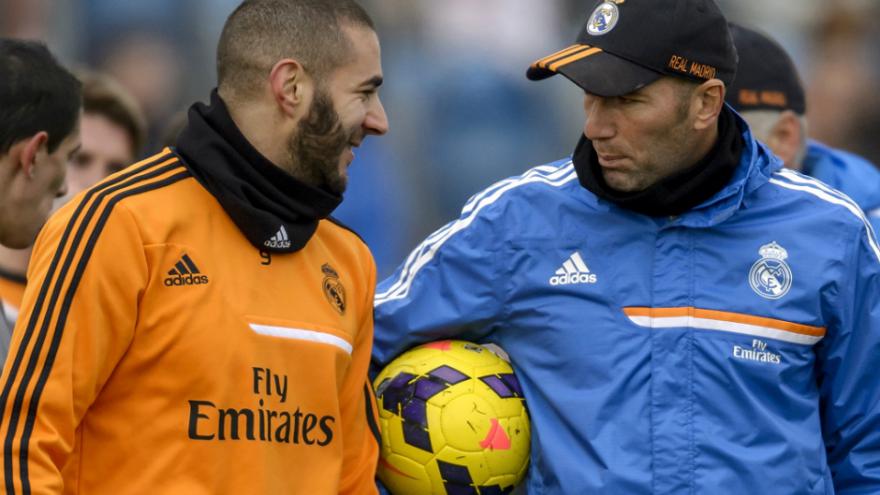 Zinedine Zidane soutient Karim Benzema suite à son éviction des bleus !